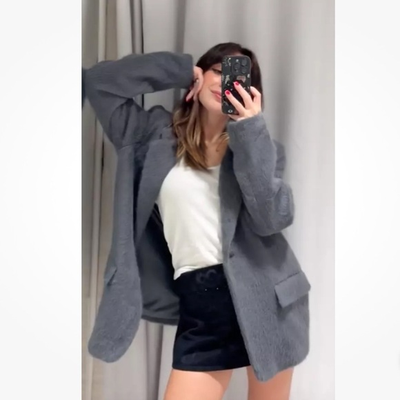 🦋 Bloggers Favorite 🦋 NWT Zara Faux Fur Soft Oversized Straight Cut Blazer M - Picture 6 of 16